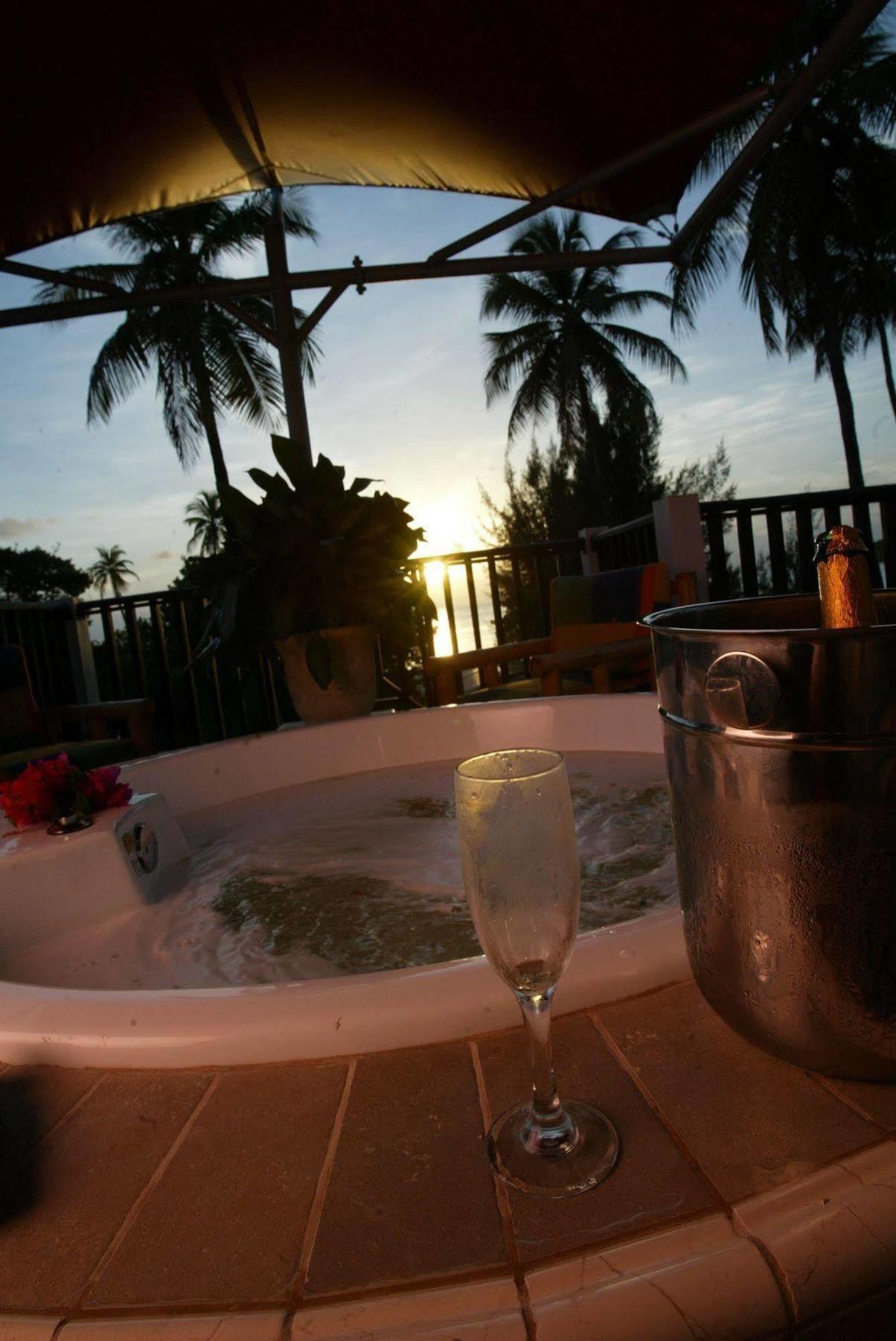 Tranquility Bay Antigua Hotel Jolly Harbour Exterior photo